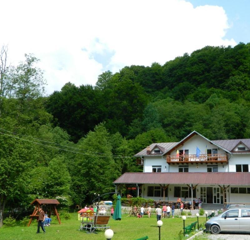 Pensiunea Valea Negrasului Traisteni Exterior photo